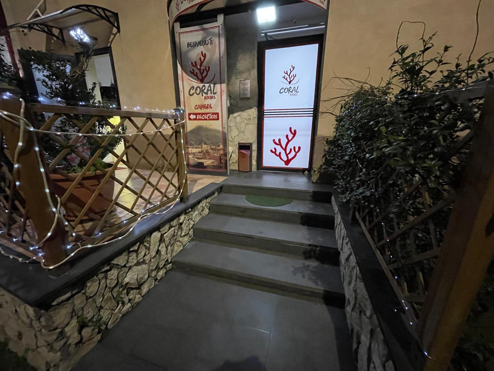 Coral Rooms Torre del Greco Exterior photo
