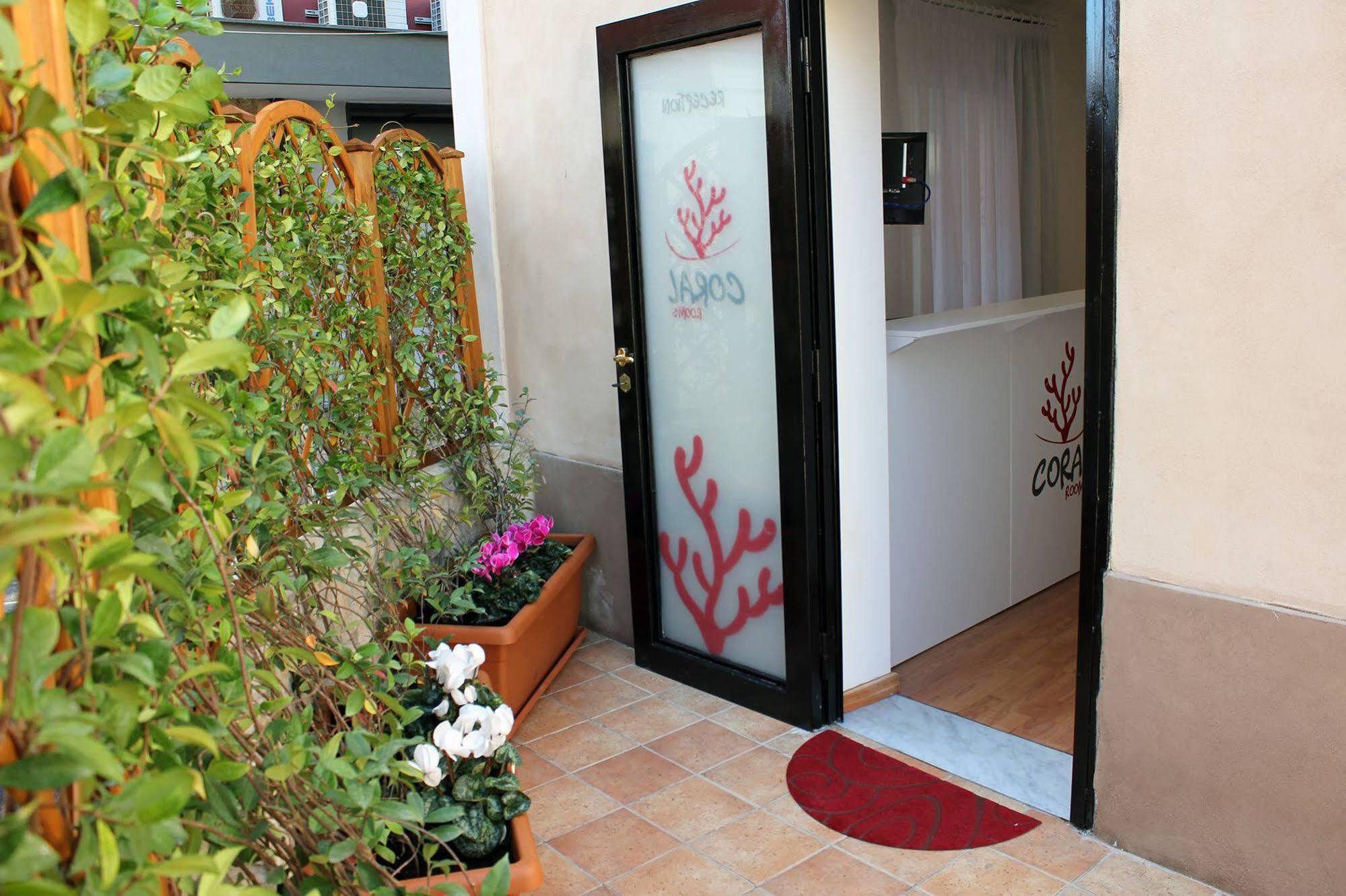 Coral Rooms Torre del Greco Exterior photo